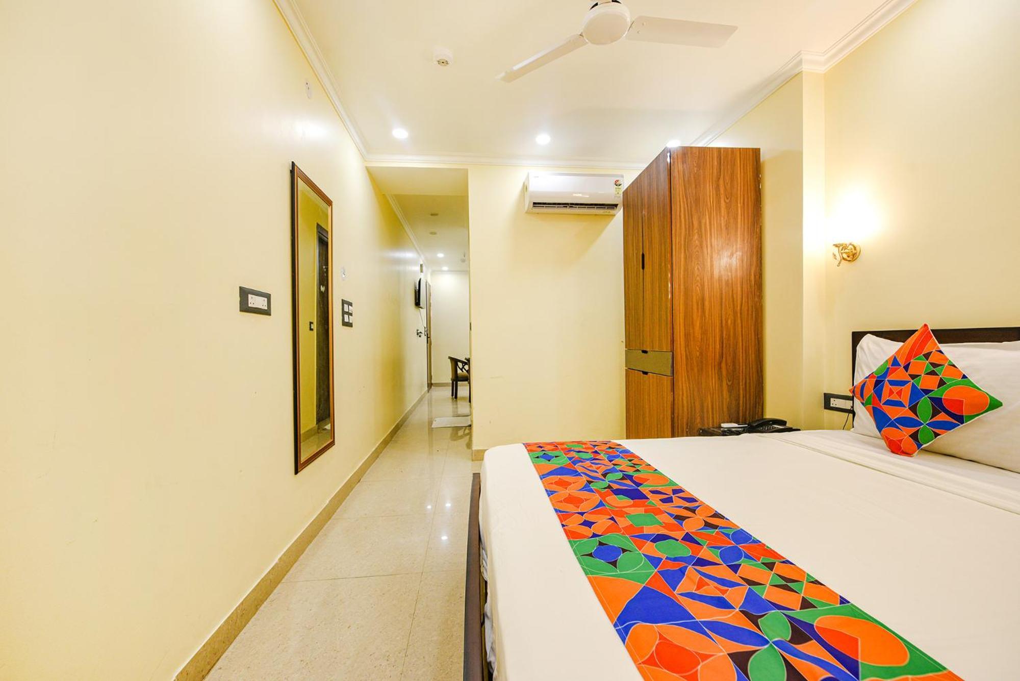 Fabhotel Prime Apple Tree Residency New Delhi Bagian luar foto