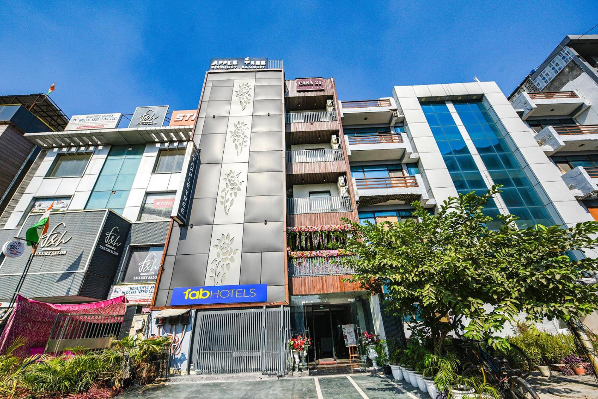 Fabhotel Prime Apple Tree Residency New Delhi Bagian luar foto