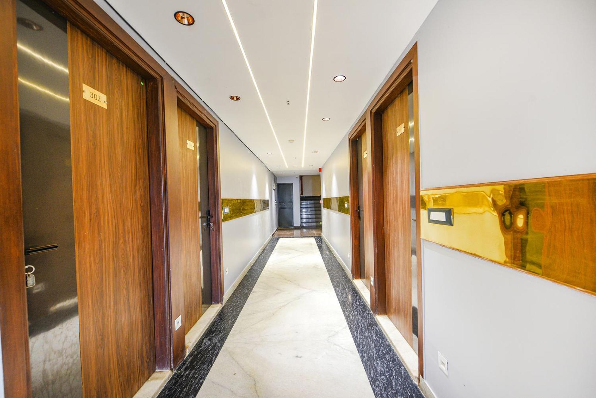 Fabhotel Prime Apple Tree Residency New Delhi Bagian luar foto