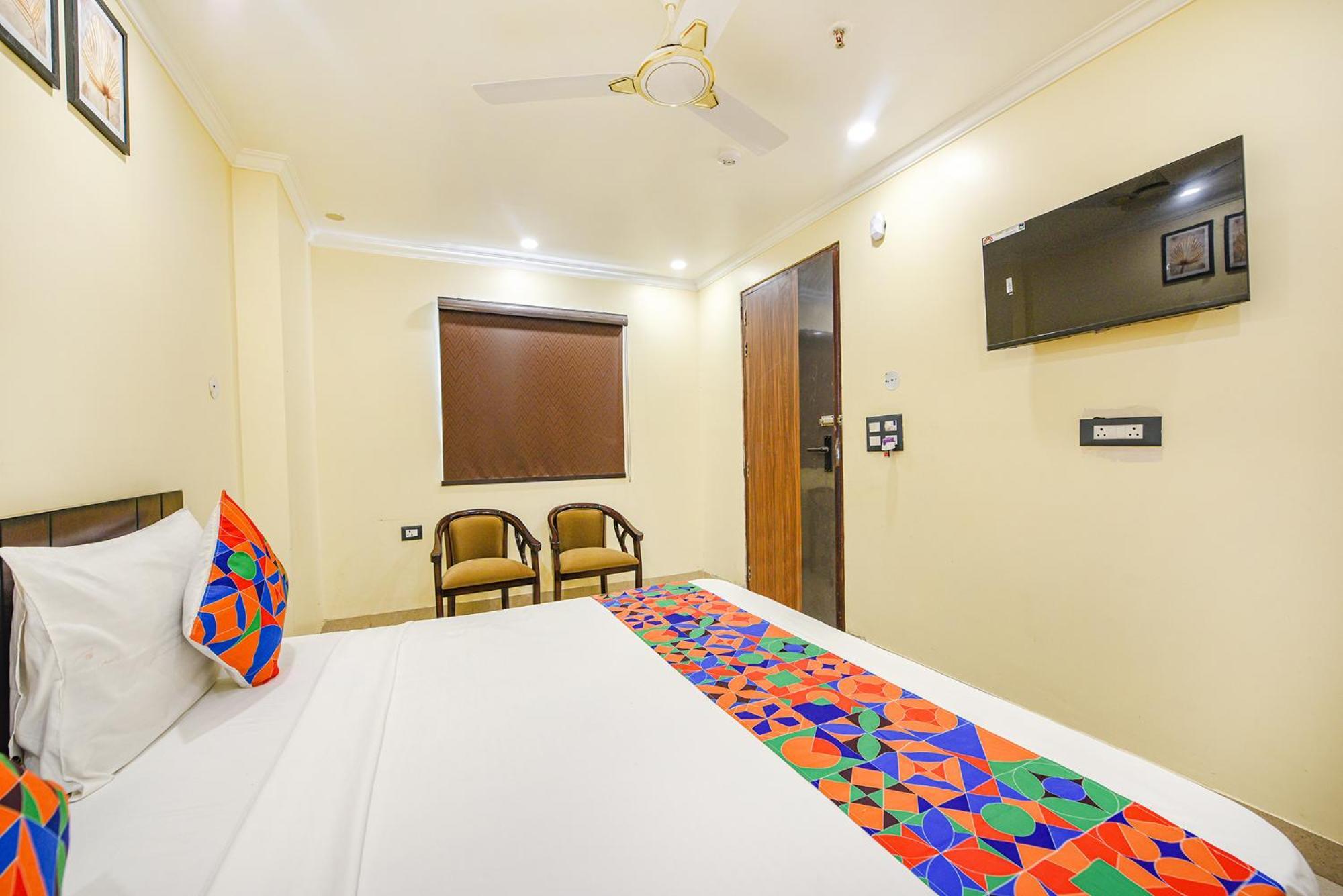 Fabhotel Prime Apple Tree Residency New Delhi Bagian luar foto