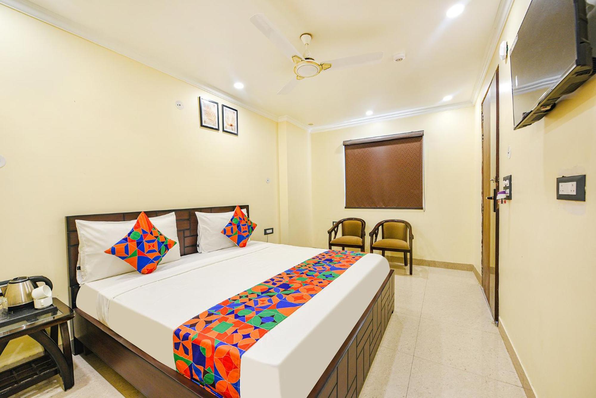 Fabhotel Prime Apple Tree Residency New Delhi Bagian luar foto